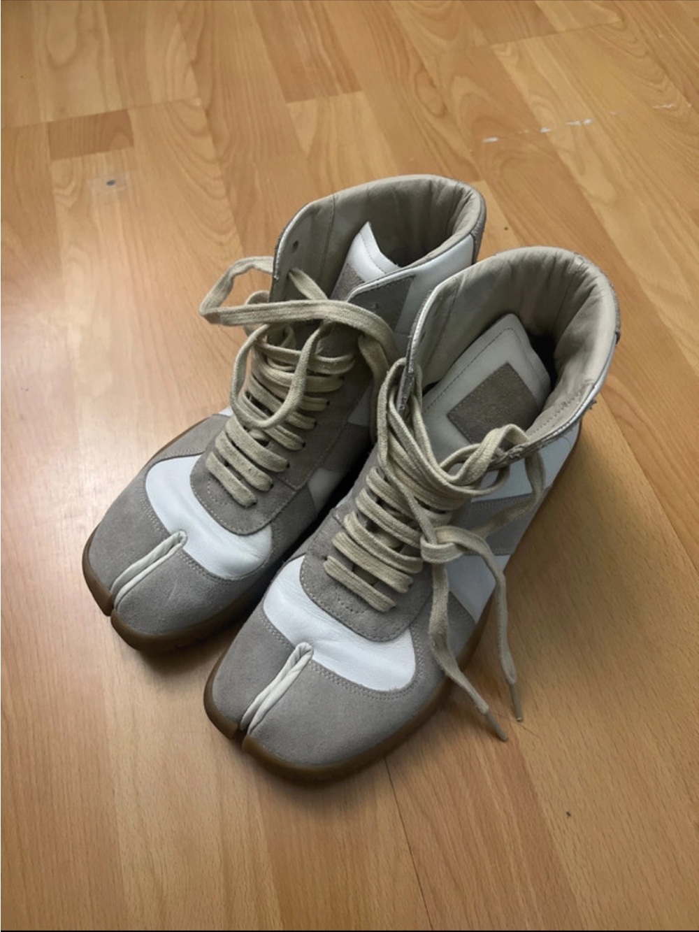 Maison Margiela Replica Gat Tabi Sneakers